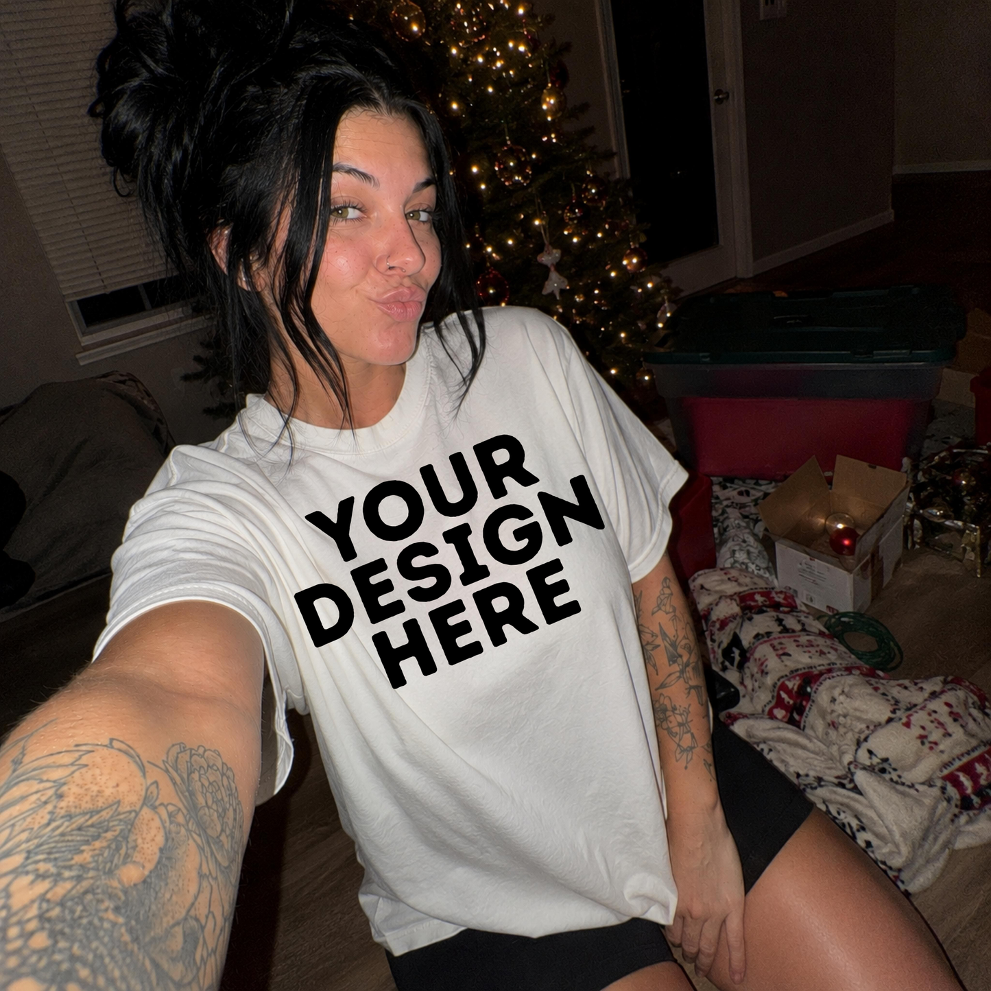SELFIE CHRISTMAS WHITE MOCKUP
