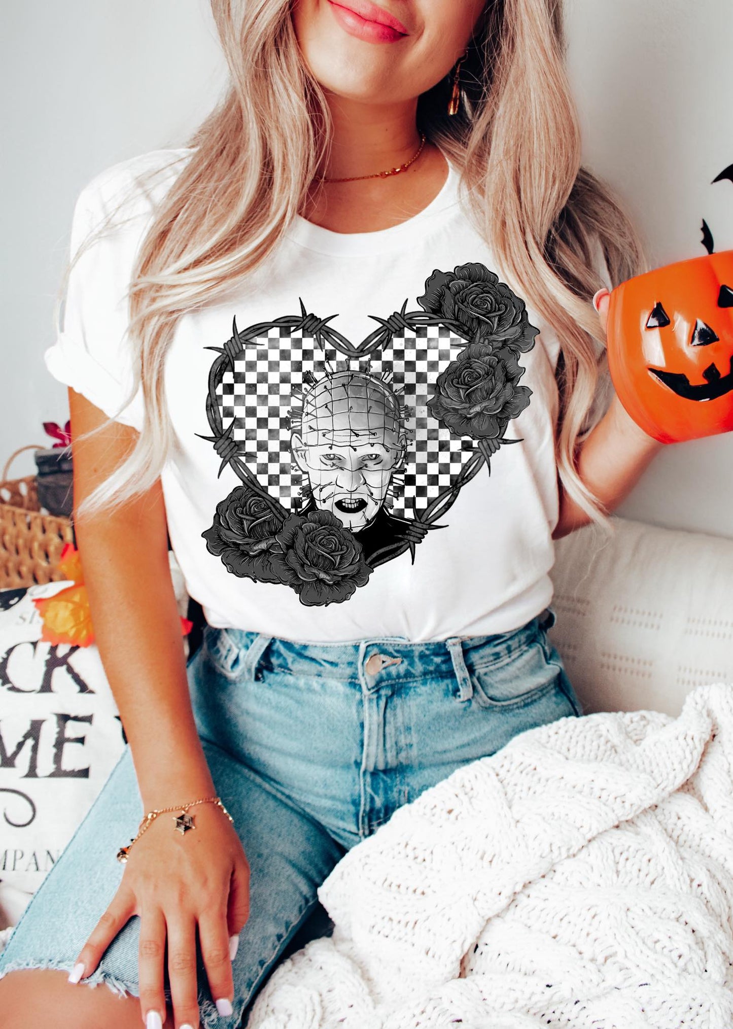 GRAYSCALE HEART HORROR PIN PNG DESIGN