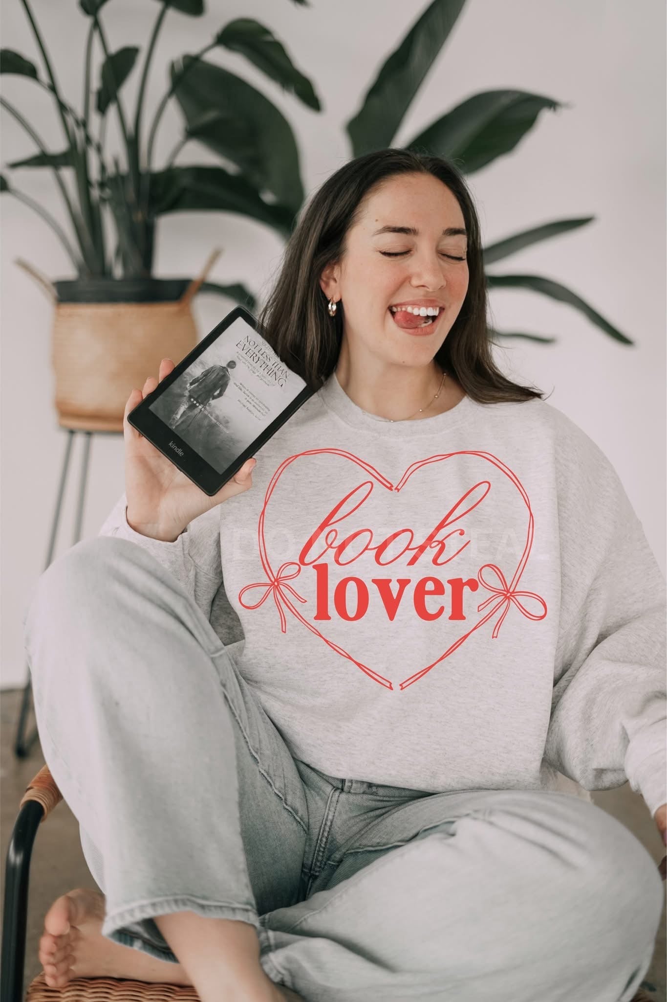 BOOK LOVER PNG DESIGN - NO LICENSING REQUIRED - JANUARY 2025