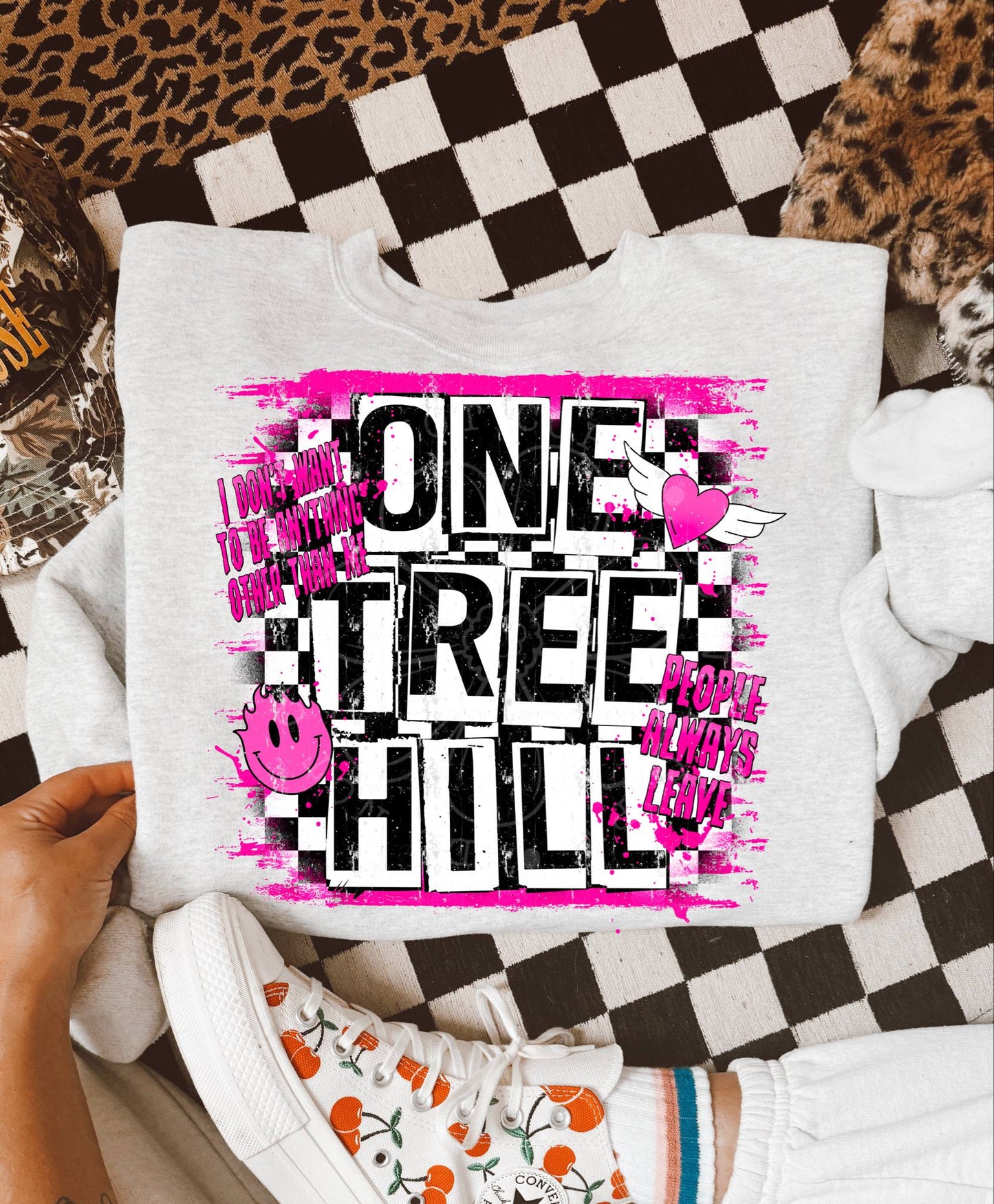 Tree Hill PNG Design *NO LICENSING REQUIRED*