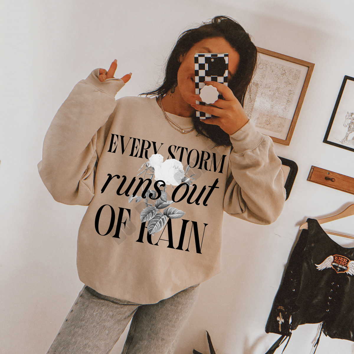 EVERY STORM RUNS OUT OF RAIN PNG DESIGN