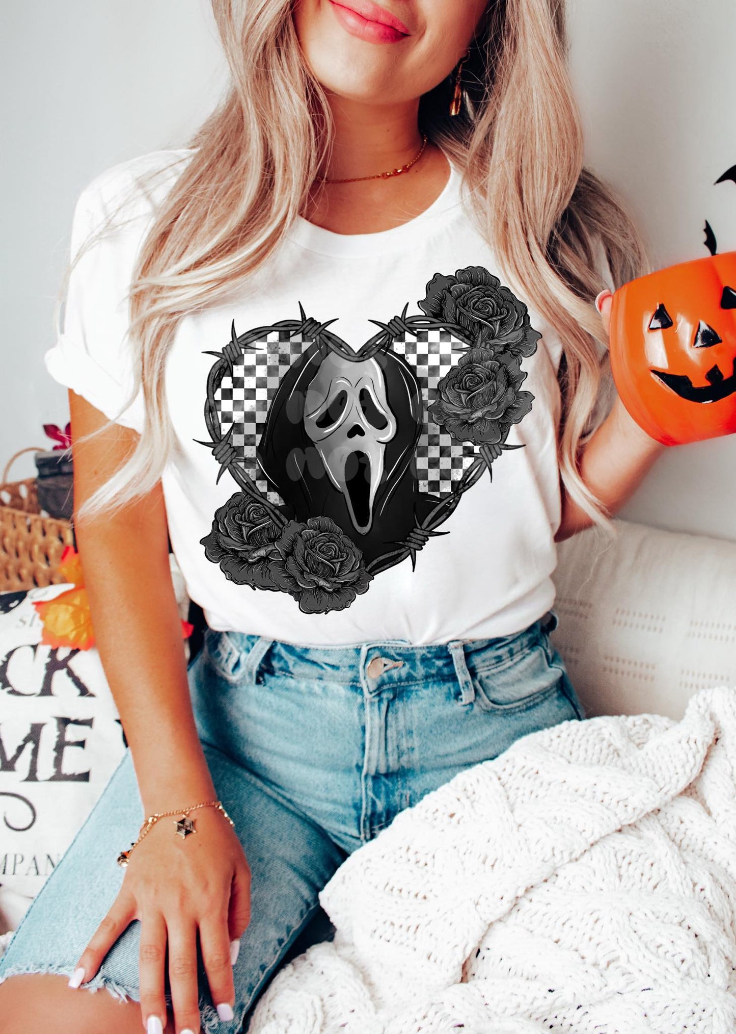 GRAYSCALE HEART HORROR GHOST PNG DESIGN
