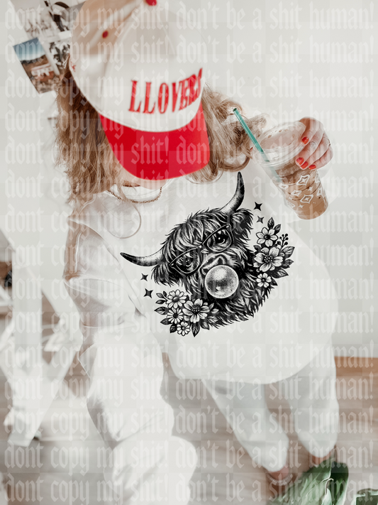 PREPPY HALFTONE HIGHLAND COW DIGITAL DESIGN