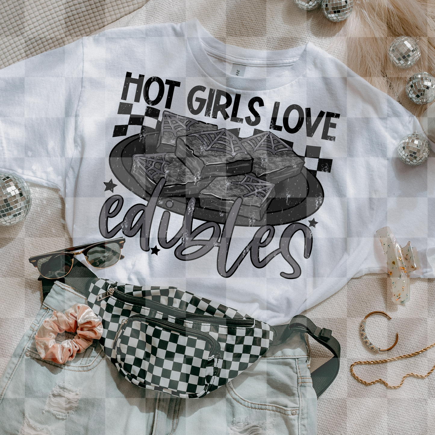HOT GIRLS LOVE EDIBLES DIGITAL DESIGN