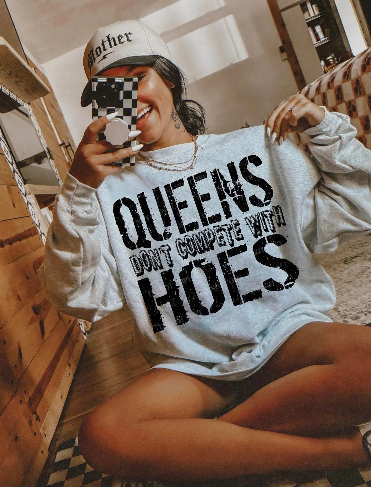 QUEENS DON'T COMPETE WITH HOES DIGITAL DESIGN